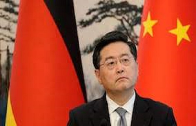 लापता चल रहे चीन के विदेश मंत्री बर्खास्त, वांग यी को मिली कमान